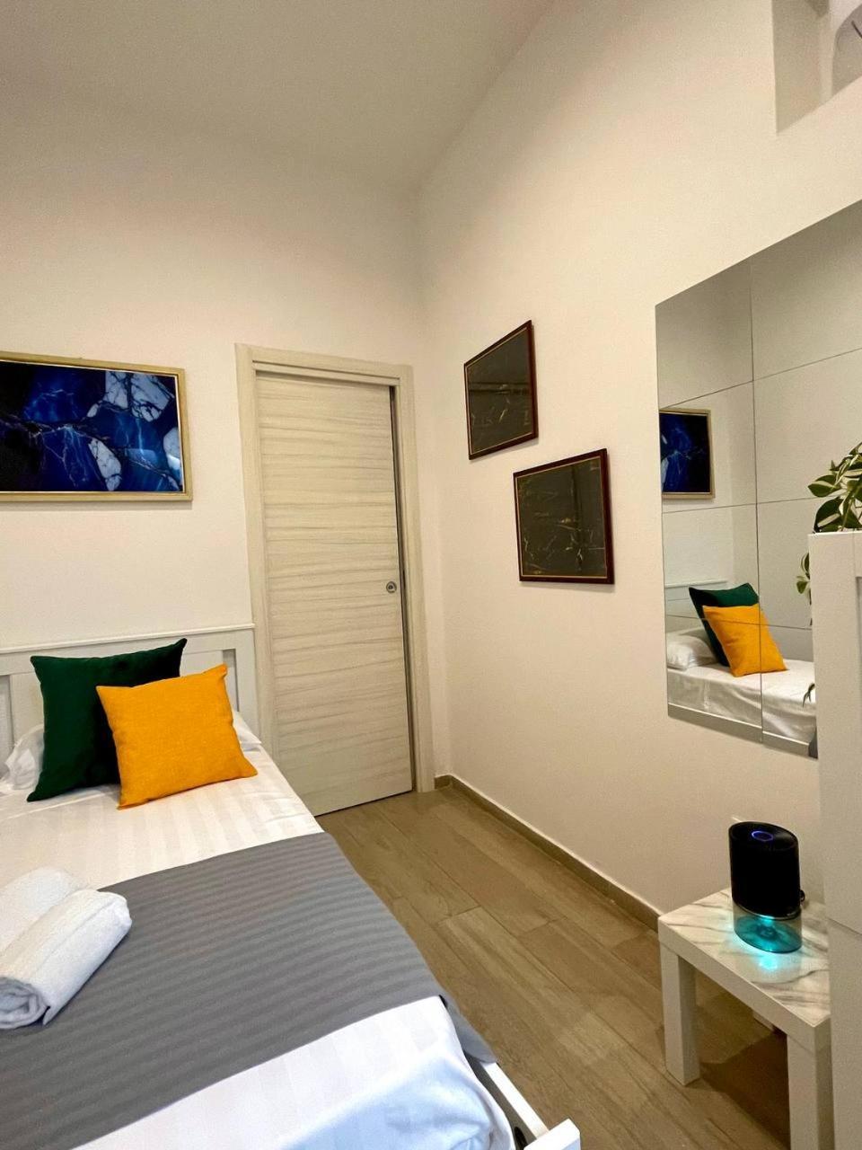 Np Spaccanapoli Naples